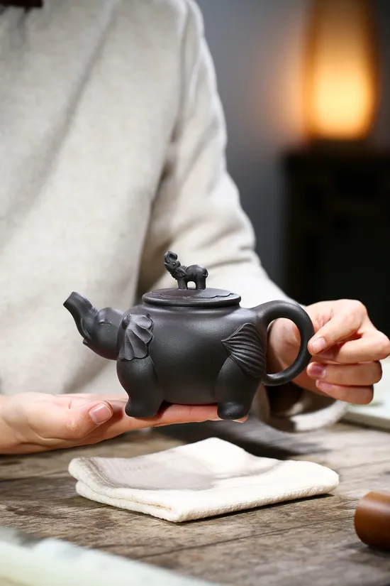 Yixing Clay Teapot 400cc - Yang Junbao Handcrafted Elephant Design Pottery 5