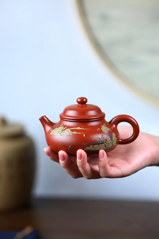 Premium Yixing Zisha Clay Teapot – Handcrafted Artisan Pottery 3