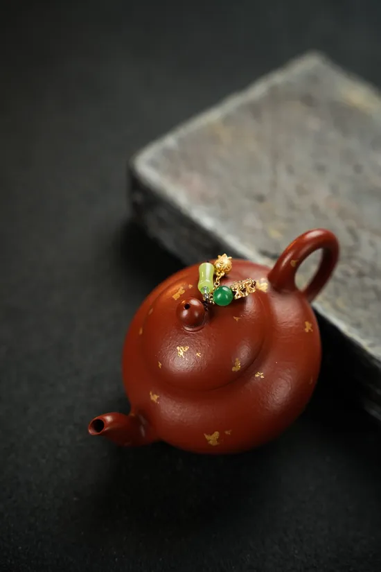 Premium Handcrafted Yixing Clay Teapot | Classic Design & Artisan Quality 1