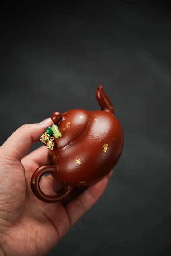 Premium Handcrafted Yixing Clay Teapot | Classic Design & Artisan Quality 6