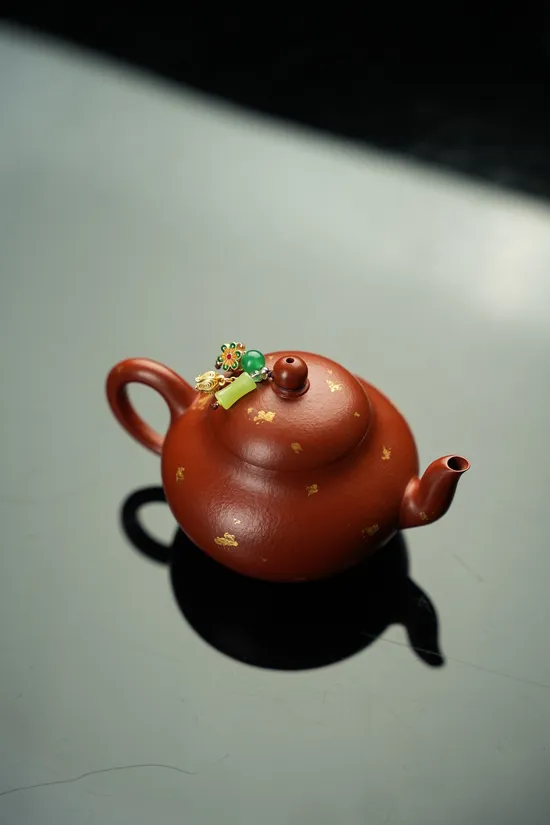 Premium Handcrafted Yixing Clay Teapot | Classic Design & Artisan Quality 9