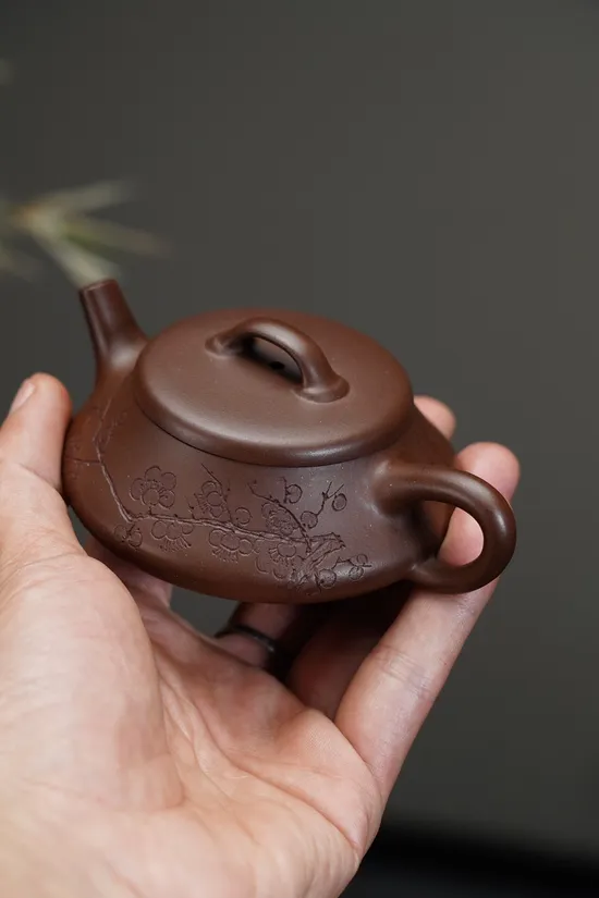 Premium Yixing Zisha Teapot - Mugu Classic Triple-Legged Design 5