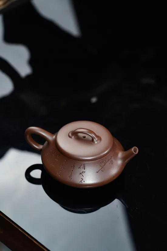 Premium Yixing Zisha Teapot - Mugu Classic Triple-Legged Design 9