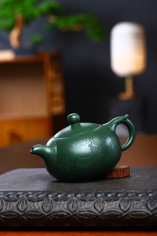 Yixing Clay Teapot Masterpiece - Zhou Xinyuan Collectible Artistry 9