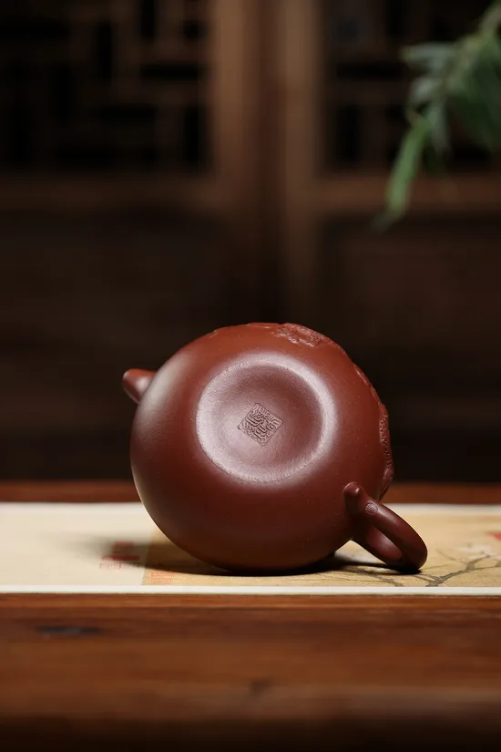Yixing Clay Teapot | Handcrafted Zisha Artistry & Antique Design 5