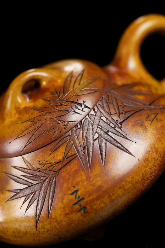 Yixing Zisha Teapot: Han Tang Shi Piao, Hand-Carved Artistry 3