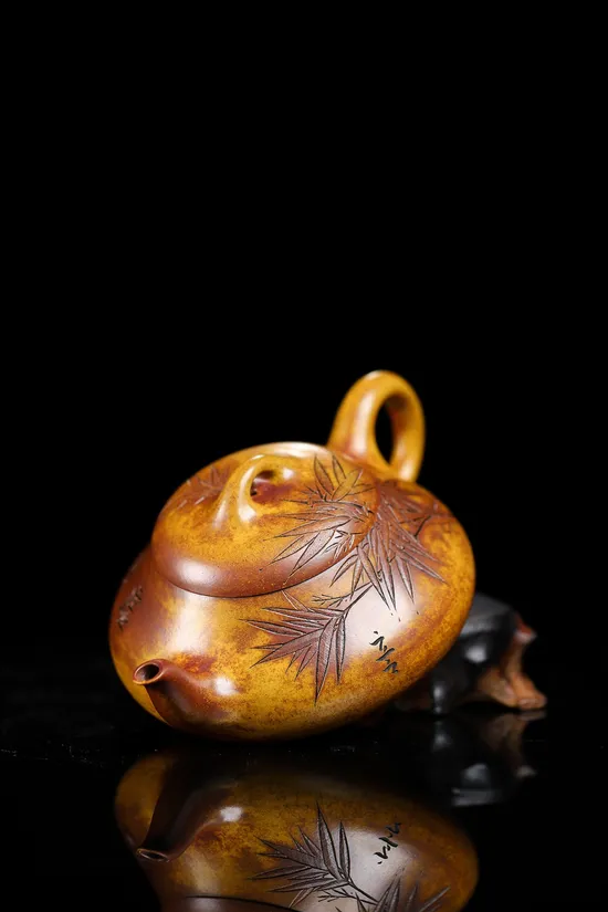 Yixing Zisha Teapot: Han Tang Shi Piao, Hand-Carved Artistry 9