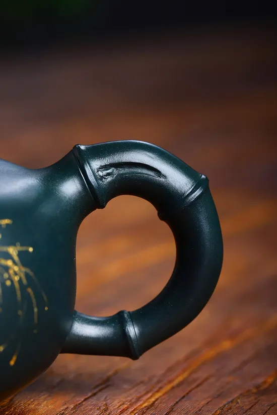 Premium Yixing Clay Teapot | Handcrafted Collectible Artistry 9