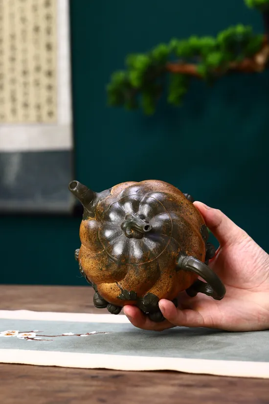 Yixing Zisha Teapot | Handcrafted Artisan Clay Pumpkin Design 2