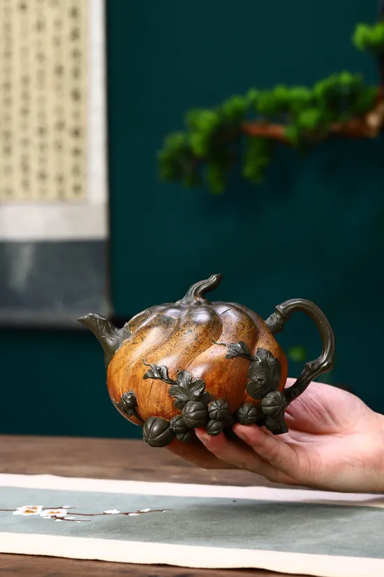 Yixing Zisha Teapot | Handcrafted Artisan Clay Pumpkin Design 4