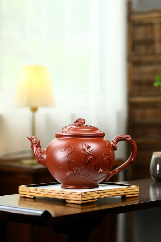 Premium Yixing Clay Teapot Set - Handcrafted Artisan Collection 1