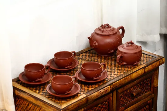 Premium Yixing Clay Teapot Set - Handcrafted Artisan Collection 2