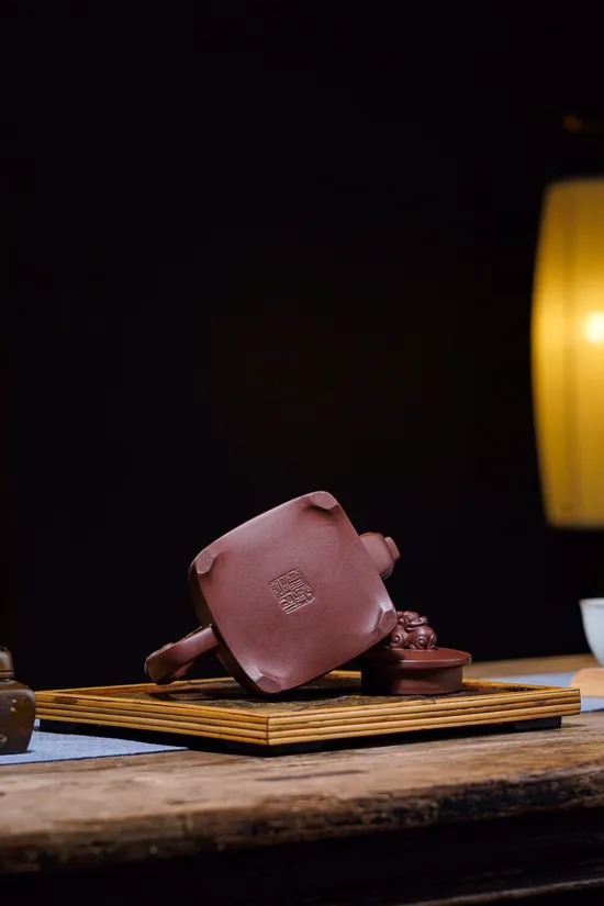 Yixing Dragon Teapot – Artisan Purple Clay Craftsmanship 3