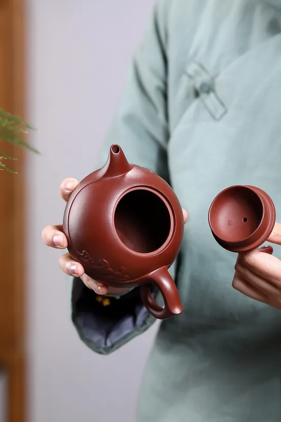 Yixing Zisha Clay Teapot | Handcrafted Artisan Teapot | 400cc 3