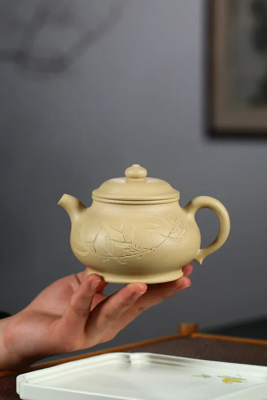 Premium Yixing Zisha Clay Teapot – Handcrafted Artisan Tea Pot 7