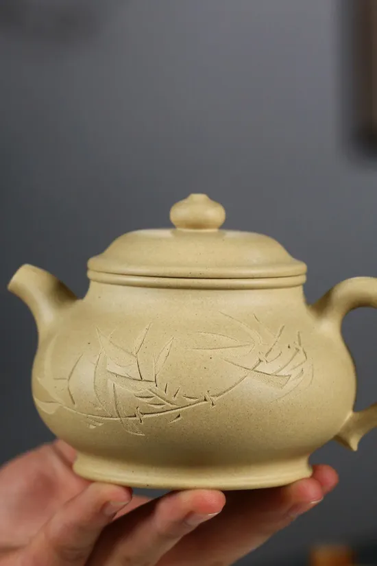 Premium Yixing Zisha Clay Teapot – Handcrafted Artisan Tea Pot 8