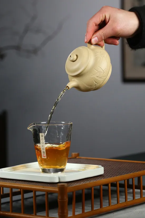 Premium Yixing Zisha Clay Teapot – Handcrafted Artisan Tea Pot 9