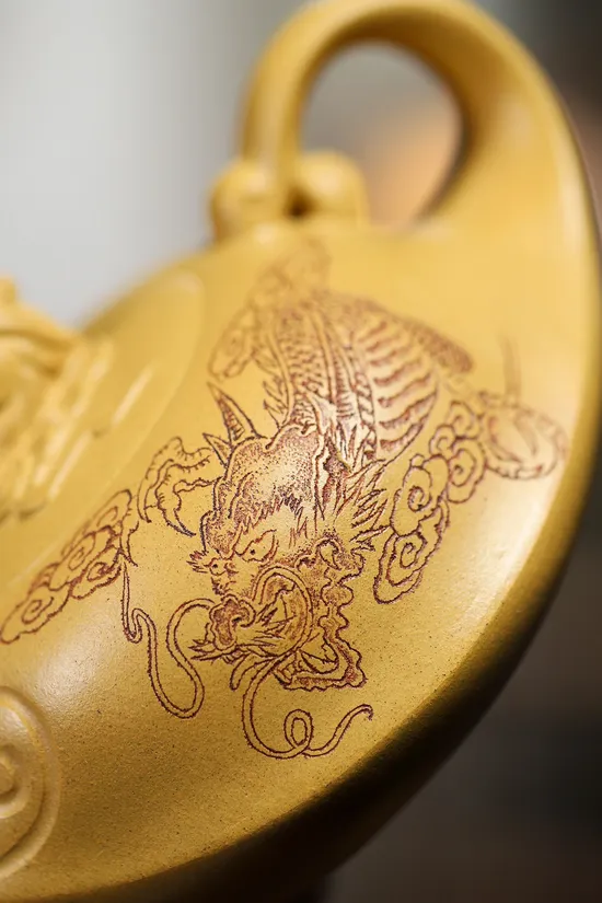 Premium Yixing Dragon Teapot Set | Authentic Zisha Clay Artistry 3