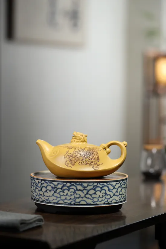 Premium Yixing Dragon Teapot Set | Authentic Zisha Clay Artistry 8