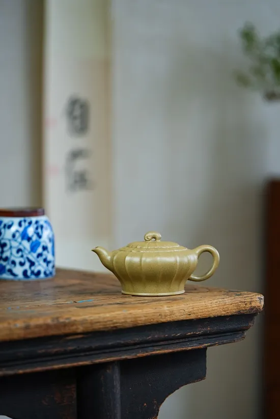 Premium Yixing Zisha Teapot | Handcrafted Collectible Clay Teapots 4
