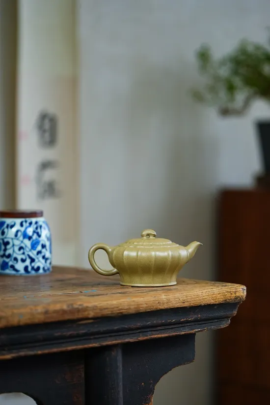 Premium Yixing Zisha Teapot | Handcrafted Collectible Clay Teapots 6
