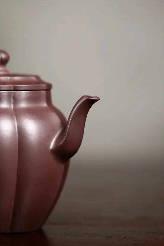 Yixing Zisha Teapot Masterpiece - Gao Jianzhong Handcrafted Collectible 2