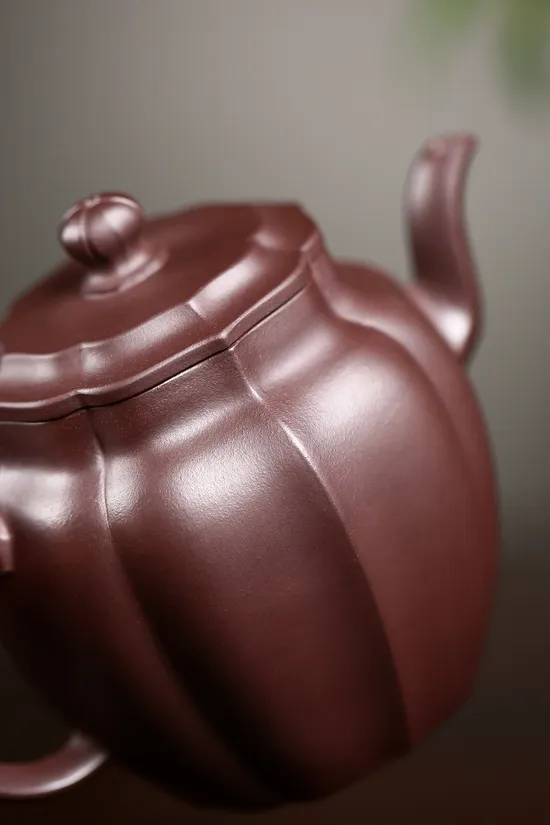 Yixing Zisha Teapot Masterpiece - Gao Jianzhong Handcrafted Collectible 3