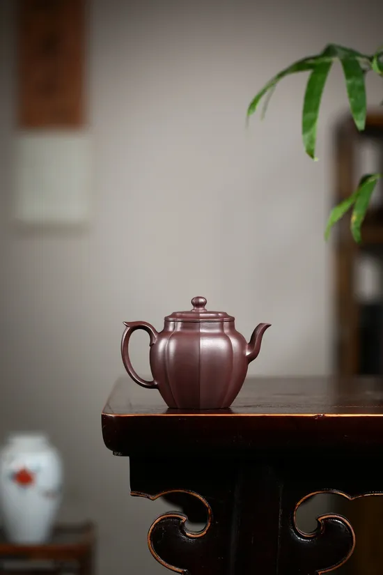 Yixing Zisha Teapot Masterpiece - Gao Jianzhong Handcrafted Collectible 7