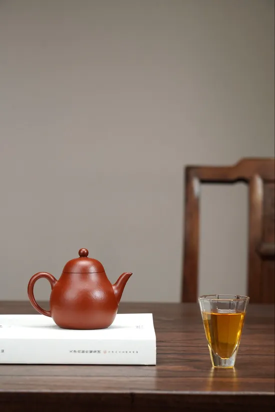 Handmade Yixing Clay Teapot | Classic Pear Design & Xiaomeiyao Zhuni 3