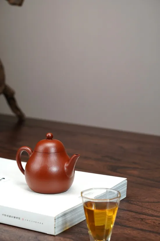 Handmade Yixing Clay Teapot | Classic Pear Design & Xiaomeiyao Zhuni 5