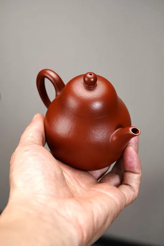 Handmade Yixing Clay Teapot | Classic Pear Design & Xiaomeiyao Zhuni 7
