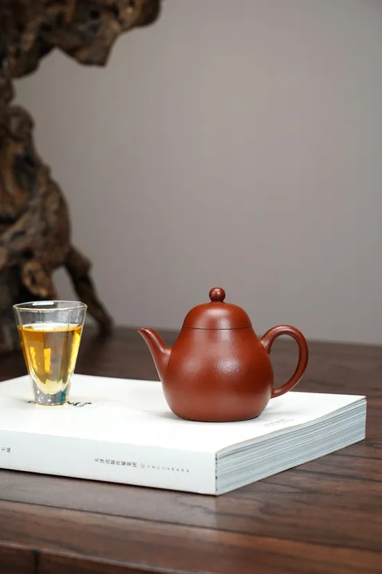 Handmade Yixing Clay Teapot | Classic Pear Design & Xiaomeiyao Zhuni 9