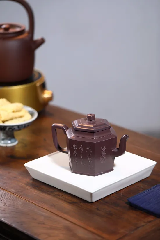 Yixing Zisha Teapot | Master Jiang Jianjun | Collectible Ceramic Artistry 3