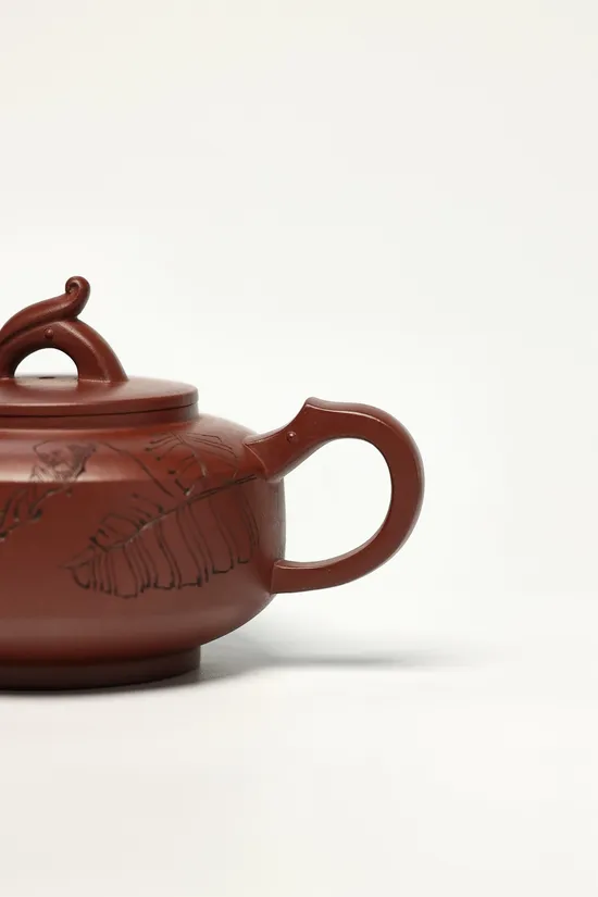 Yixing Zisha Teapot | Master Chen Yue'e | Handcrafted Clay Art 3