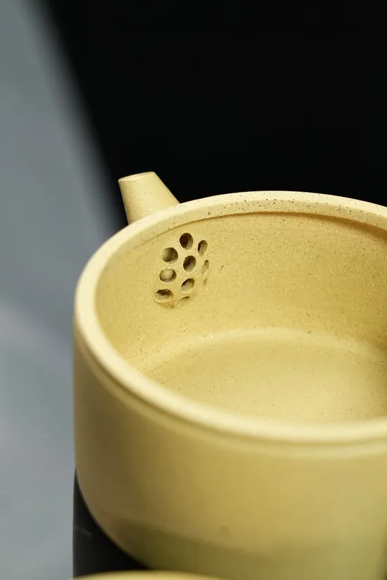 Handmade Yixing Zisha Teapot - Thin-Walled Hanwa Design 3