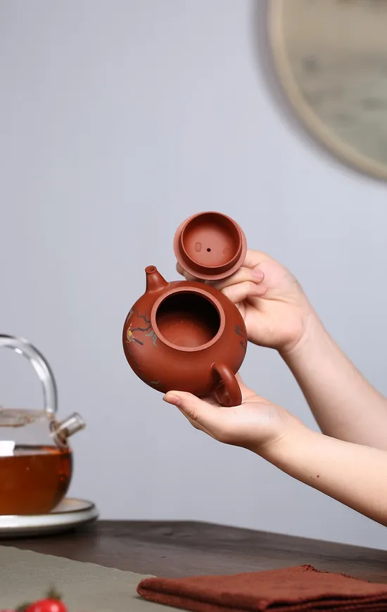 Yixing Clay Teapot | Handcrafted Artistry & Premium Quality 4