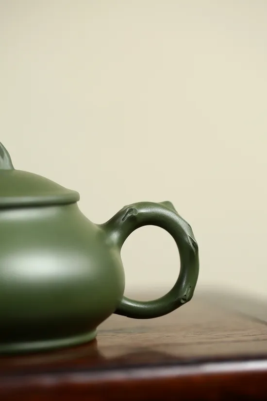 Authentic Yixing Zisha Teapot Handcrafted Artisan Pottery | Panhu 3