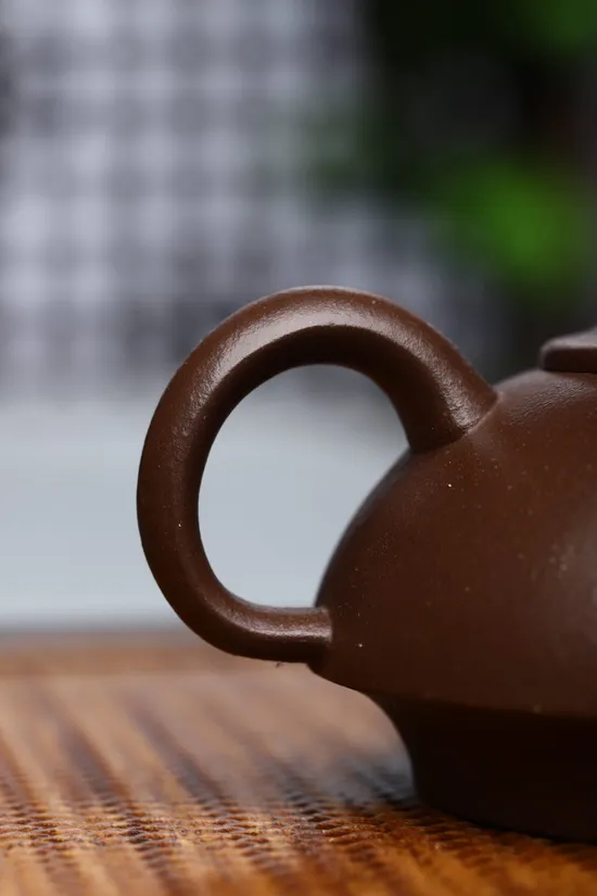 Premium Yixing Zisha Clay Teapot | Artisan Crafted Ceramic Teapots 3