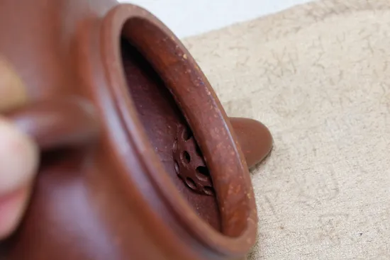 Handcrafted Yixing Zisha Teapot - Artisan Zhang Shaoying's Classic Design 9