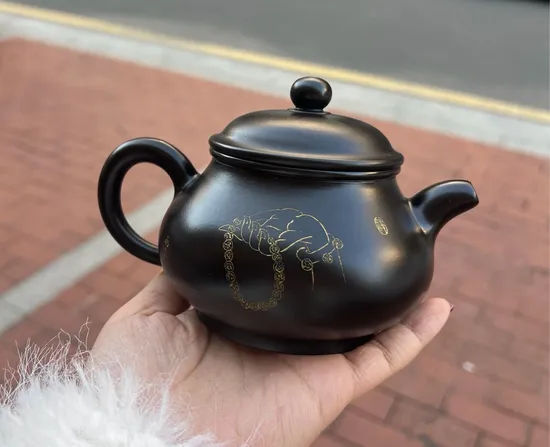 Zisha Teapots: National Artisan Yuan Lianyun | 1500 CNY | Dahongpao Zhu Clay 4