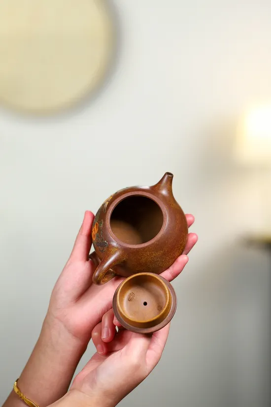 Premium Yixing Zisha Teapot | Yang Junbao Stone Dipper | Handcrafted 3
