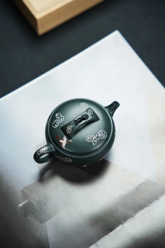 Premium Yixing Zisha Teapot | Artisan Crafted Clay Teapots 2