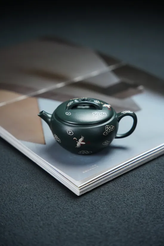 Premium Yixing Zisha Teapot | Artisan Crafted Clay Teapots 3