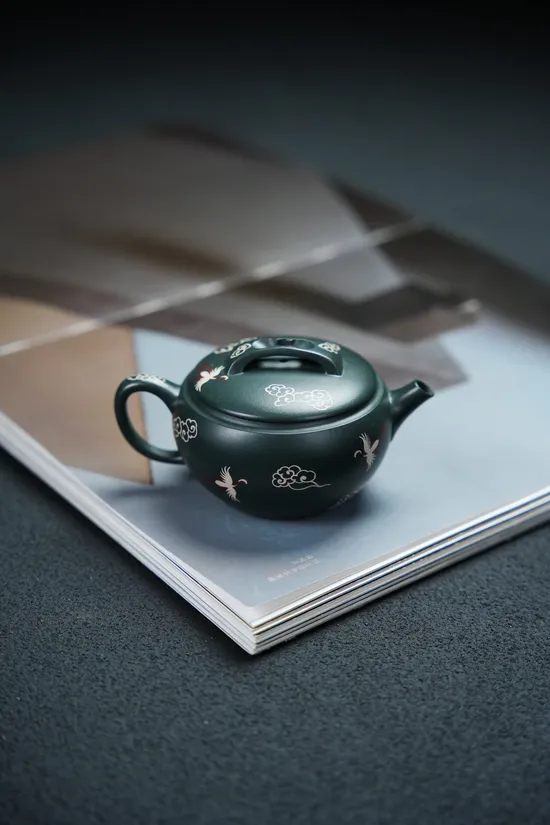 Premium Yixing Zisha Teapot | Artisan Crafted Clay Teapots 7