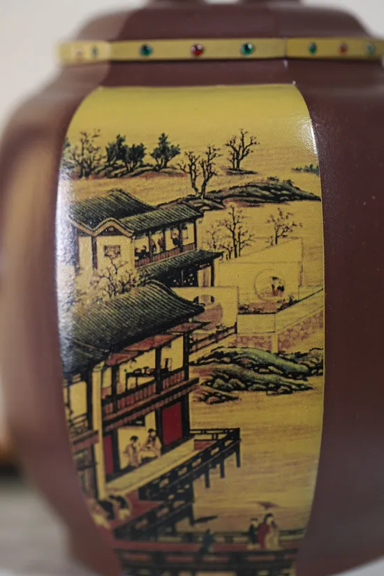 Premium Yixing Teapot: Tangka Art & Diamond Inlay Craftsmanship 2