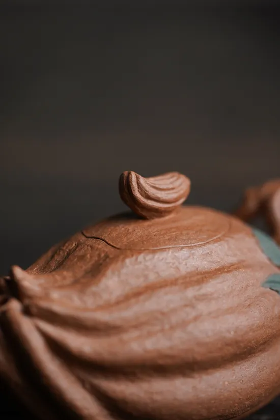 Exquisite Yixing Clay Teapot: Artisan Craftsmanship & Unique Design 4