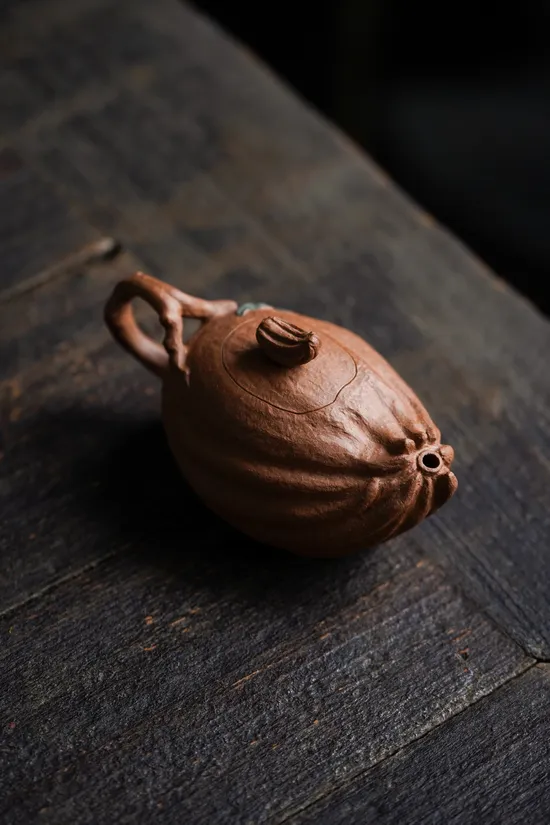 Exquisite Yixing Clay Teapot: Artisan Craftsmanship & Unique Design 5