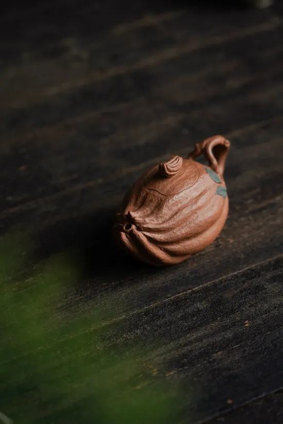 Exquisite Yixing Clay Teapot: Artisan Craftsmanship & Unique Design 8