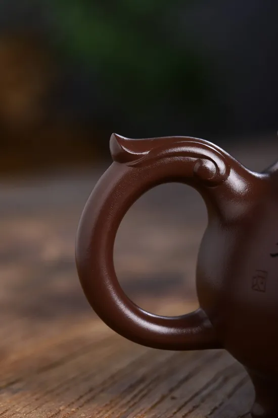 Premium Yixing Zisha Teapot – Double-Certified Masterpiece | Artisan Crafted 2