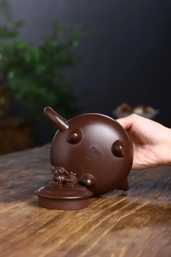 Premium Yixing Zisha Teapot – Double-Certified Masterpiece | Artisan Crafted 7